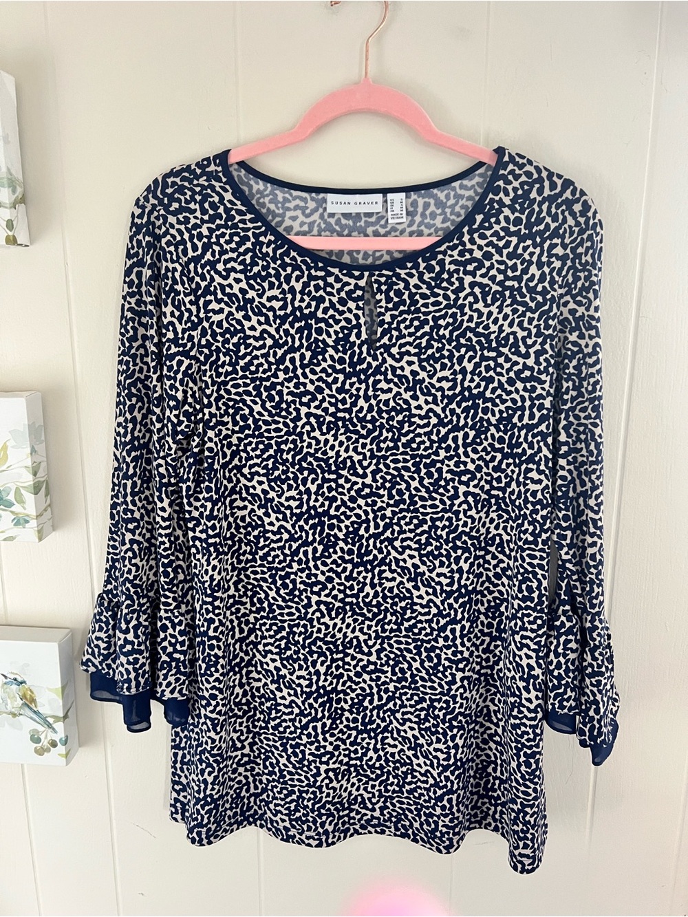Size Small Susan Graver Navy and Cream Scatter Print Ruffle-Sleeve Tunic